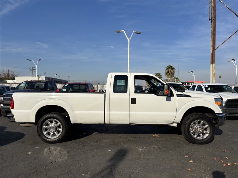 2015 Ford F-250 Super Duty XLT photo 2