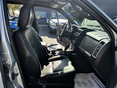 2010 Ford Escape Limited   - Photo 9 - Sacramento, CA 95821