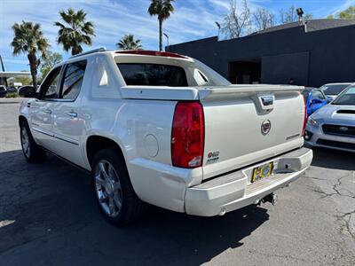 2011 Cadillac Escalade - Photo 4 - Sacramento, CA 95821