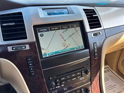 2011 Cadillac Escalade - Photo 15 - Sacramento, CA 95821