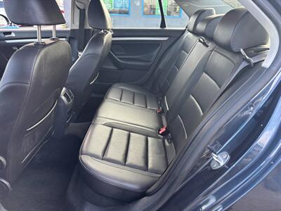 2010 Volkswagen Jetta SE PZEV   - Photo 7 - Sacramento, CA 95821