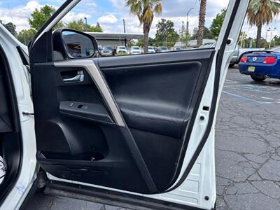 2015 Toyota RAV4 Limited - Photo 14 - Sacramento, CA 95821