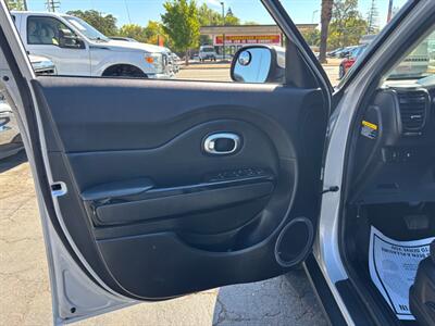 2016 Kia Soul !   - Photo 13 - Sacramento, CA 95821