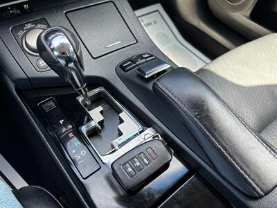 2014 Lexus ES 300h   - Photo 19 - Sacramento, CA 95821