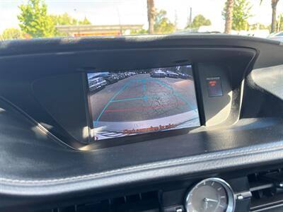 2014 Lexus ES 300h   - Photo 16 - Sacramento, CA 95821