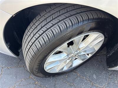 2014 Lexus ES 300h   - Photo 23 - Sacramento, CA 95821