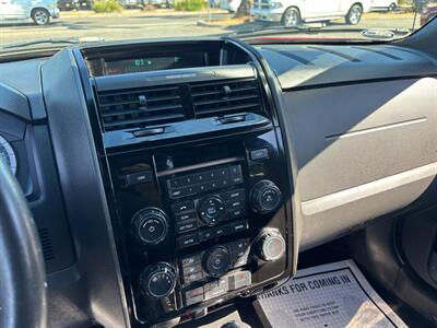 2011 Ford Escape Limited - Photo 11 - Sacramento, CA 95821