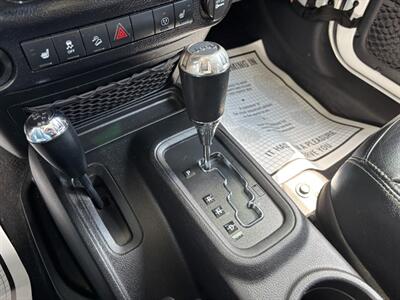 2013 Jeep Wrangler Sahara   - Photo 18 - Sacramento, CA 95821