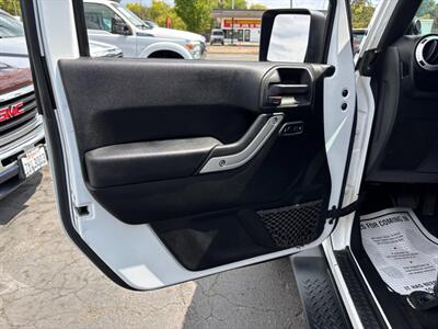 2013 Jeep Wrangler Sahara   - Photo 14 - Sacramento, CA 95821