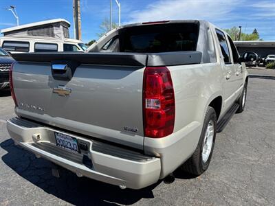 2008 Chevrolet Avalanche LT - Photo 3 - Sacramento, CA 95821