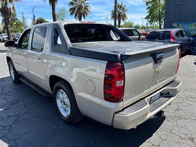 2008 Chevrolet Avalanche LT - Photo 7 - Sacramento, CA 95821