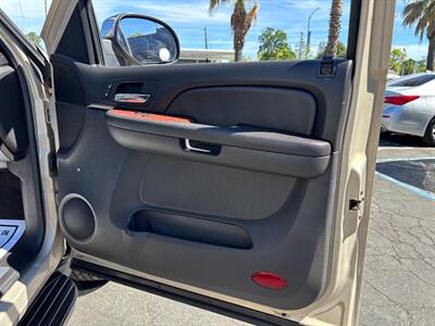 2008 Chevrolet Avalanche LT - Photo 14 - Sacramento, CA 95821