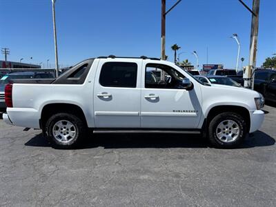 2008 Chevrolet Avalanche LT   - Photo 2 - Sacramento, CA 95821