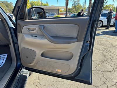 2005 Toyota Sequoia SR5   - Photo 12 - Sacramento, CA 95821