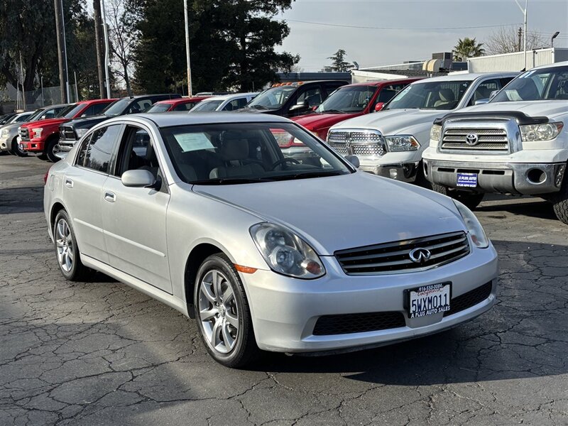 INFINITI G35's photo