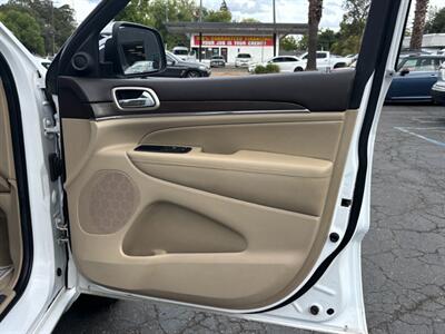 2014 Jeep Grand Cherokee Overland   - Photo 11 - Sacramento, CA 95821