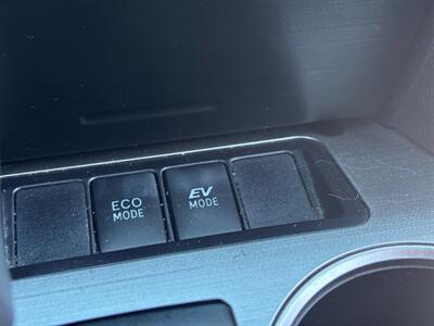 2014 Toyota Camry Hybrid SE   - Photo 17 - Sacramento, CA 95821