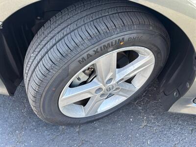 2014 Toyota Camry Hybrid SE   - Photo 20 - Sacramento, CA 95821