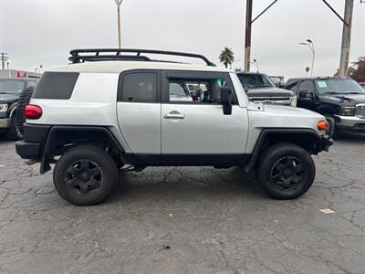 2008 Toyota FJ Cruiser - Photo 2 - Sacramento, CA 95821