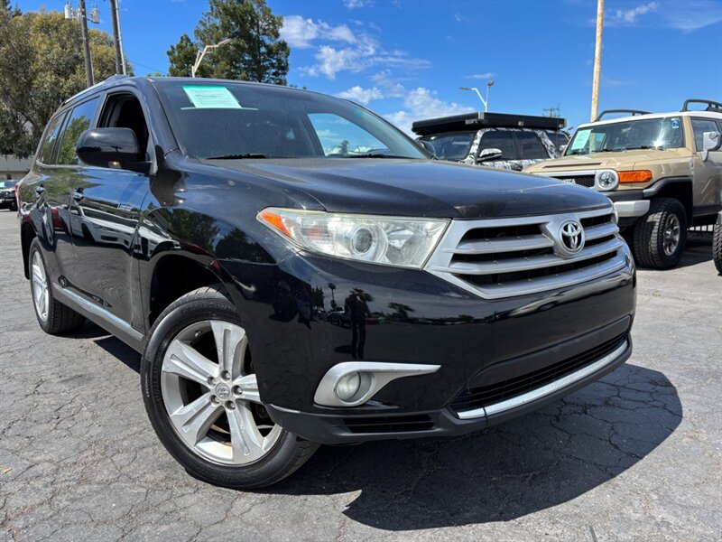2013 Toyota Highlander 4WD V6 Limited   - Photo 1 - Sacramento, CA 95821