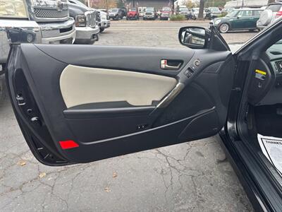 2013 Hyundai Genesis Coupe 2.0T Premium - Photo 12 - Sacramento, CA 95821