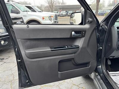 2011 Ford Escape Limited   - Photo 12 - Sacramento, CA 95821