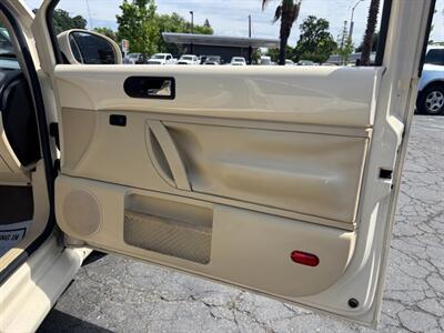 2009 Volkswagen Beetle   - Photo 13 - Sacramento, CA 95821