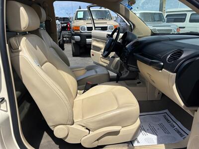 2009 Volkswagen Beetle   - Photo 12 - Sacramento, CA 95821