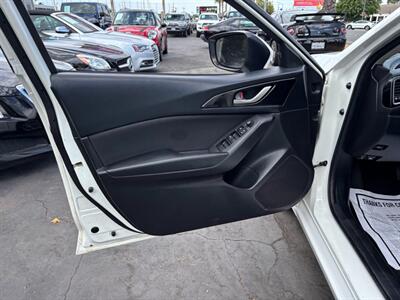 2015 Mazda Mazda3 i Sport   - Photo 12 - Sacramento, CA 95821