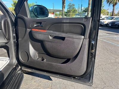 2013 Chevrolet Avalanche LS Black Diamond   - Photo 10 - Sacramento, CA 95821