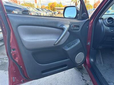 2005 Toyota RAV4 - Photo 13 - Sacramento, CA 95821