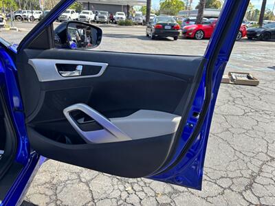 2012 Hyundai VELOSTER - Photo 9 - Sacramento, CA 95821