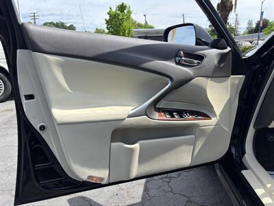 2011 Lexus IS   - Photo 15 - Sacramento, CA 95821
