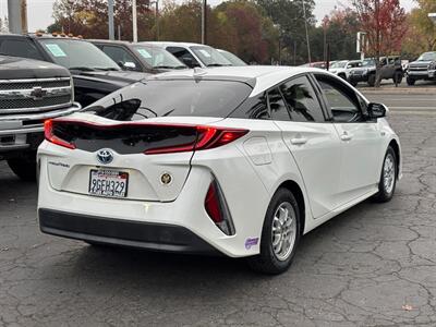 2019 Toyota Prius Prime Premium   - Photo 2 - Sacramento, CA 95821