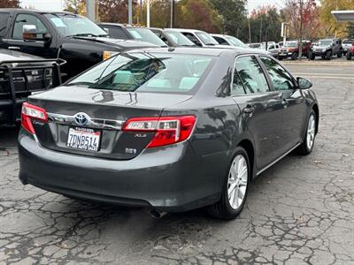 2012 Toyota Camry Hybrid XLE - Photo 2 - Sacramento, CA 95821