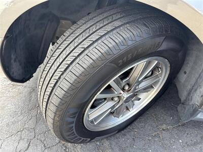 2005 Ford Mustang V6 Deluxe   - Photo 19 - Sacramento, CA 95821