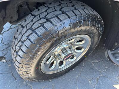 2006 GMC Sierra 1500 SL2   - Photo 19 - Sacramento, CA 95821