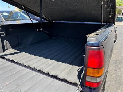 2006 GMC Sierra 1500 SL2   - Photo 18 - Sacramento, CA 95821