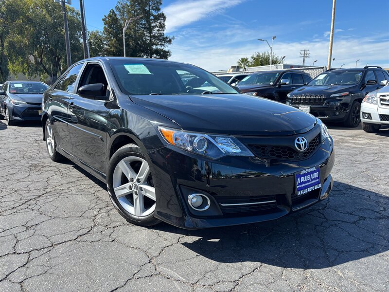 2013 Toyota Camry SE   - Photo 1 - Sacramento, CA 95821