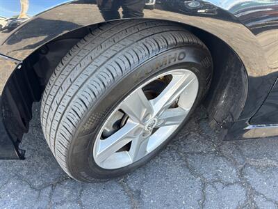 2013 Toyota Camry SE   - Photo 12 - Sacramento, CA 95821