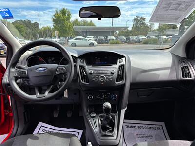2015 Ford Focus SE - Photo 13 - Sacramento, CA 95821