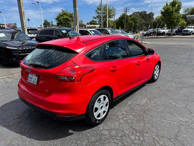 2015 Ford Focus SE - Photo 4 - Sacramento, CA 95821