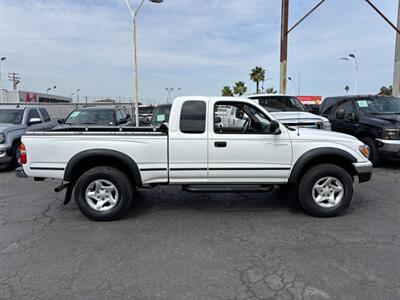 2001 Toyota Tacoma Prerunner V6   - Photo 2 - Sacramento, CA 95821