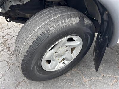 2001 Toyota Tacoma Prerunner V6   - Photo 15 - Sacramento, CA 95821