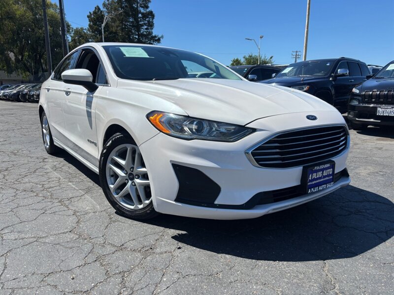 2019 Ford Fusion Hybrid SE   - Photo 1 - Sacramento, CA 95821