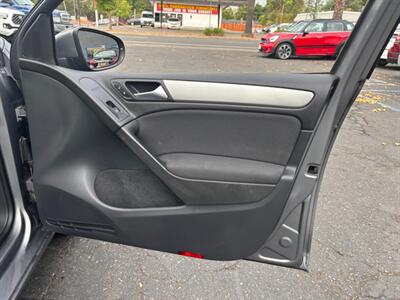 2013 Volkswagen Golf 2.5L PZEV   - Photo 12 - Sacramento, CA 95821