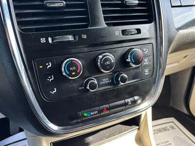 2019 Dodge Grand Caravan SXT   - Photo 19 - Sacramento, CA 95821