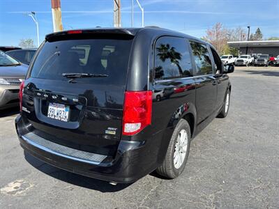 2019 Dodge Grand Caravan SXT   - Photo 3 - Sacramento, CA 95821