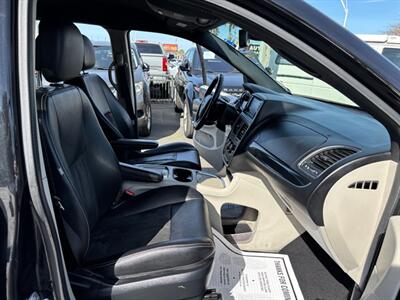 2019 Dodge Grand Caravan SXT   - Photo 10 - Sacramento, CA 95821
