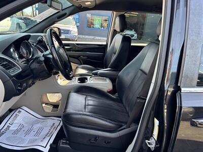 2019 Dodge Grand Caravan SXT   - Photo 7 - Sacramento, CA 95821